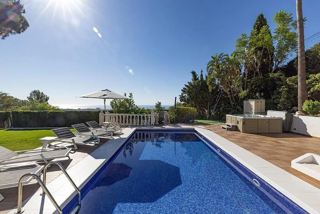 Luxury Villa With Beautiful Sea View & Jacuzzi Benalmadena Spain