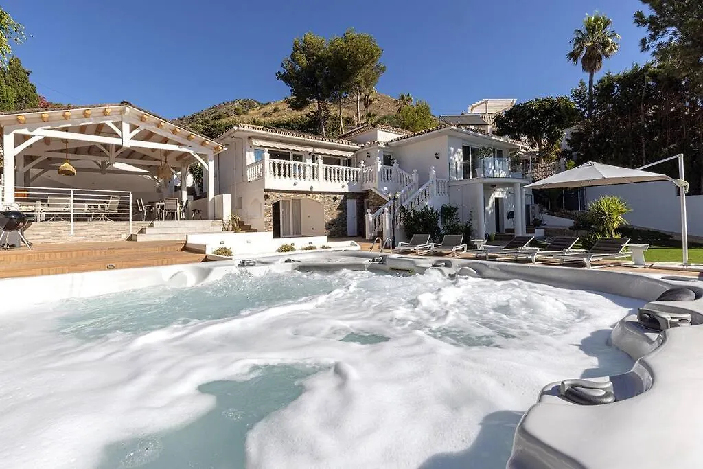 Luxury Villa With Beautiful Sea View & Jacuzzi Benalmadena
